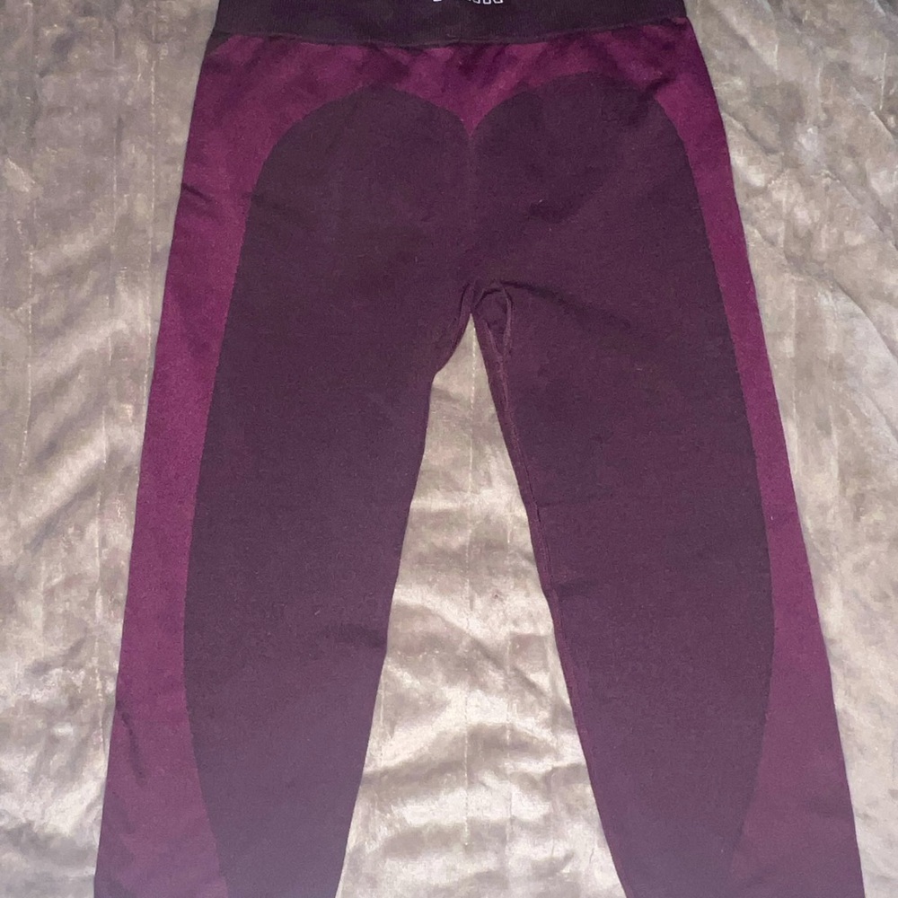 PINK workout leggings